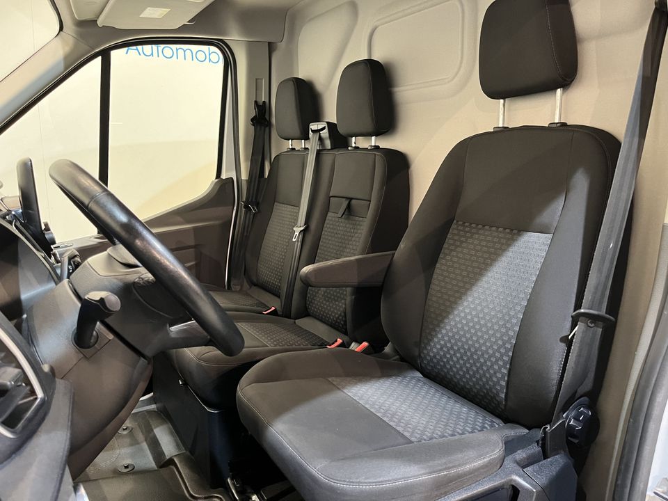 Ford Transit 350 2.0 TDCI L3H2 Limited 130 PK Automaat / Euro 6 / Airco / Cruise Control / CarPlay / PDC / Navigatie / 3-Zits