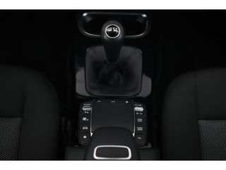 Mercedes-Benz A-Klasse 160 Business Solution Widescreen Full LED Navigatie Camera Clima Lane Assist Cruise Parkeersensors Carplay Android 16 inch LMV Stoelverwarming