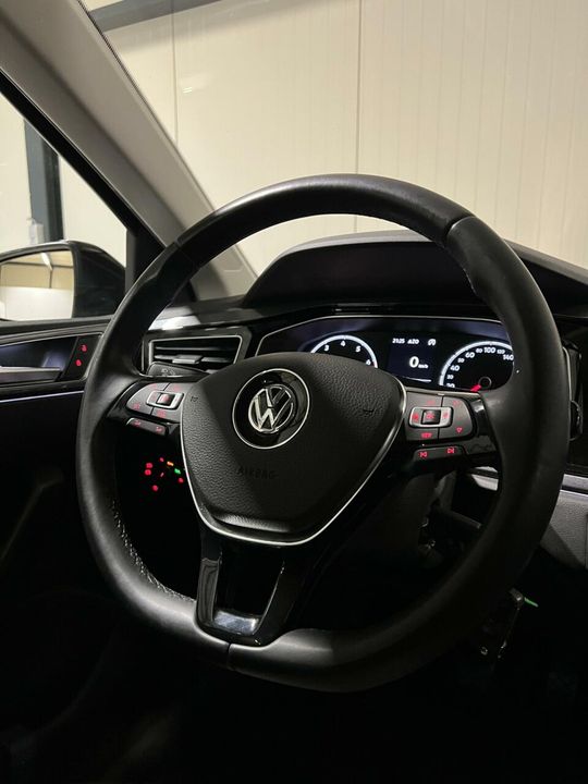 Volkswagen Polo 1.0 TSI Highline 6-bak Camera trekhaak Carpl