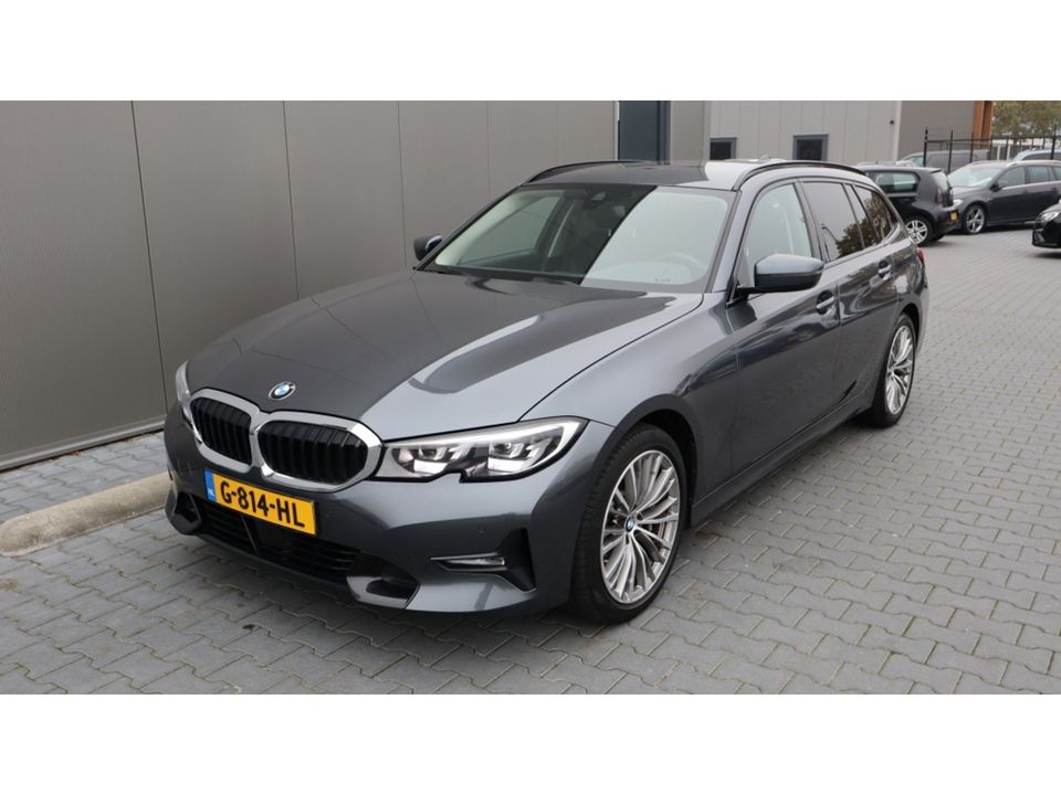 BMW 3 Serie Touring 330i | 256PK | Adaptieve cruise | M Sport stuur | Sportline