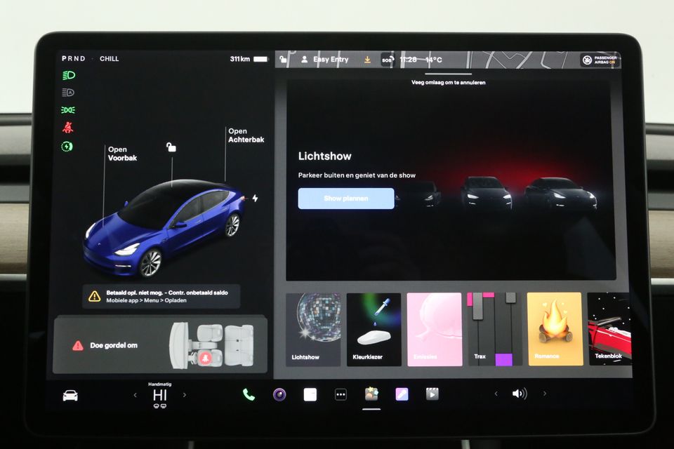 Tesla Model 3 Standard RWD Plus 60 kWh 238PK Autopilot Pano Trekhaak Automaat Camera Clima Dashcam LED Navi PDC Virtual  Leder 19"LMV