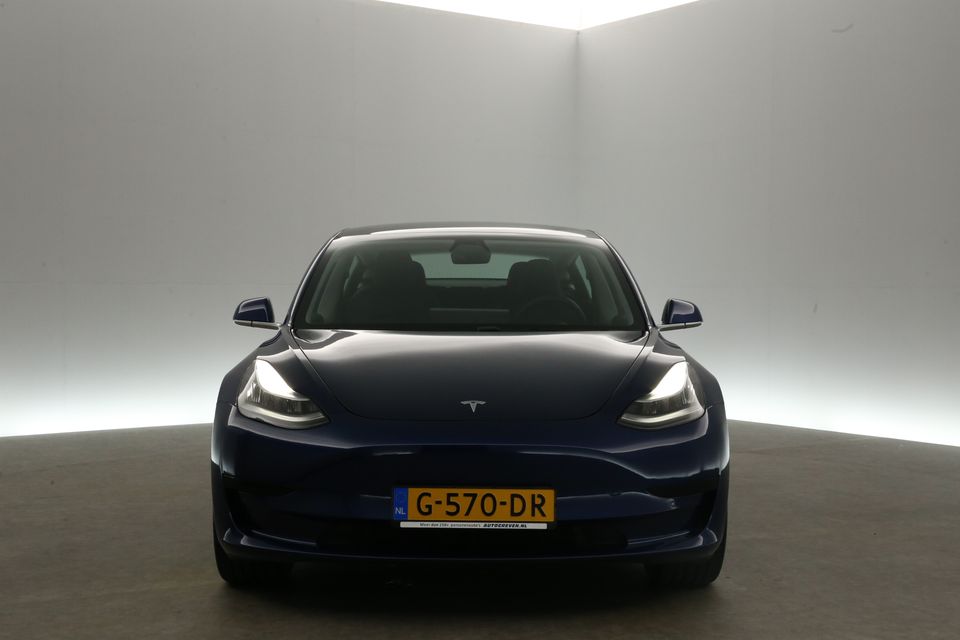 Tesla Model 3 Standard RWD Plus 60 kWh 238PK Autopilot Pano Trekhaak Automaat Camera Clima Dashcam LED Navi PDC Virtual  Leder 19"LMV