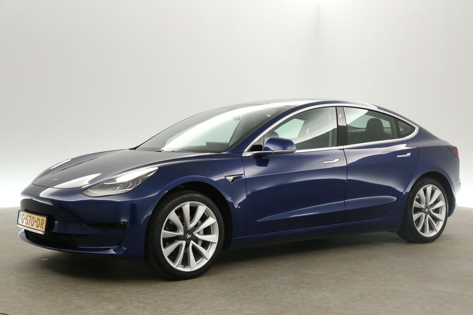 Tesla Model 3 Standard RWD Plus 60 kWh 238PK Autopilot Pano Trekhaak Automaat Camera Clima Dashcam LED Navi PDC Virtual  Leder 19"LMV