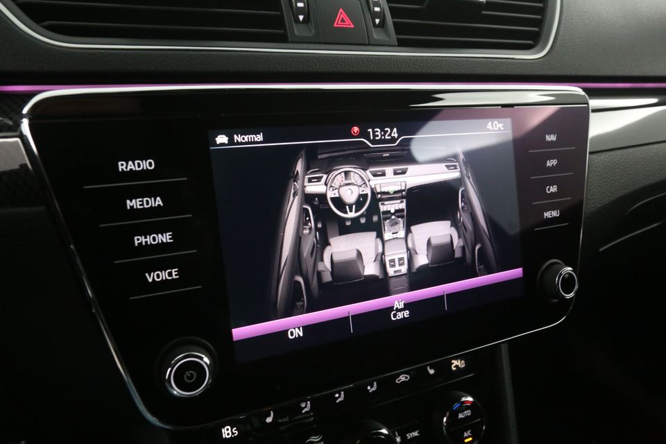 Škoda Superb 1.5 TSI ACT 150PK Sportline Automaat Carplay Camera Clima Cruise Navi LED PDC Memory-Seats Sfeerverl. Virtual 19''LMV