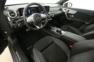 Mercedes-Benz A-Klasse 180 AMG Automaat Pano Sfeerverl. Camera Clima Virtual LED Cruise Navi Memory-Seats PDC 18''LMV