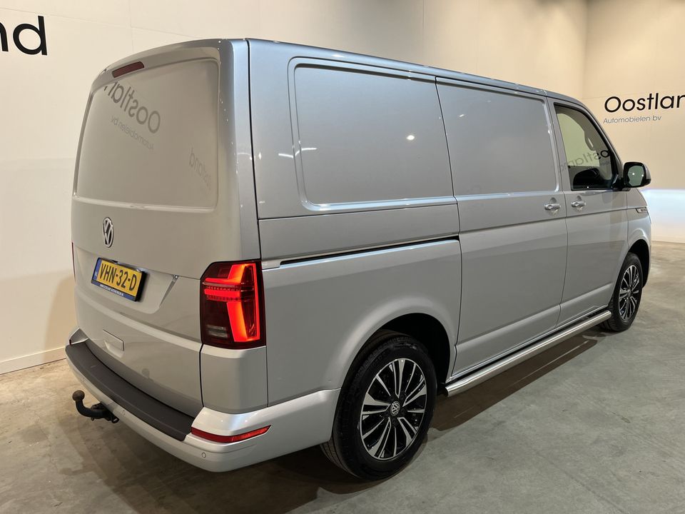 Volkswagen Transporter 2.0 TDI L1H1 Bulli 150 PK Automaat / Euro 6 / CarPlay / Camera / Leder / Trekhaak / Airco / Cruise Control / LMV / Navigatie