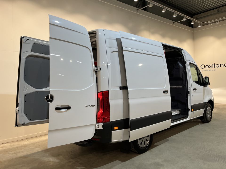 Mercedes-Benz Sprinter 317 CDI L2H2 RWD Automaat Servicebus / Würth Inrichting / Euro 6 / Airco / Camera / Cruise Control / Navigatie / CarPlay / 32.600 KM !!