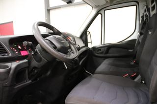 Iveco Daily 35C14 2.3 KIPPER MET 3500 KG TREKVERMOGEN