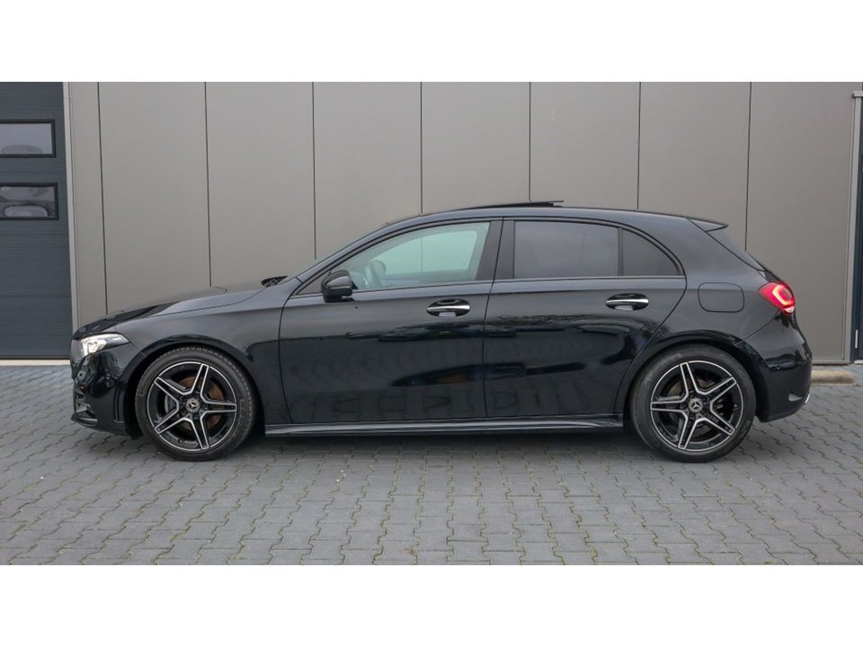 Mercedes-Benz A-Klasse 180 Bns Solution AMG | Pano | Multibeam | Elek. stoel | Cruise