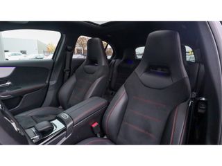 Mercedes-Benz A-Klasse 180 Bns Solution AMG | Pano | Multibeam | Elek. stoel | Cruise