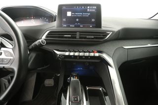 Peugeot 5008 1.2 PureTech Automaat 7 Persoons Sfeerverl Clima 360Camera Carplay Cruise PDC Navi Virtual LED 19"LMV Trekhaak