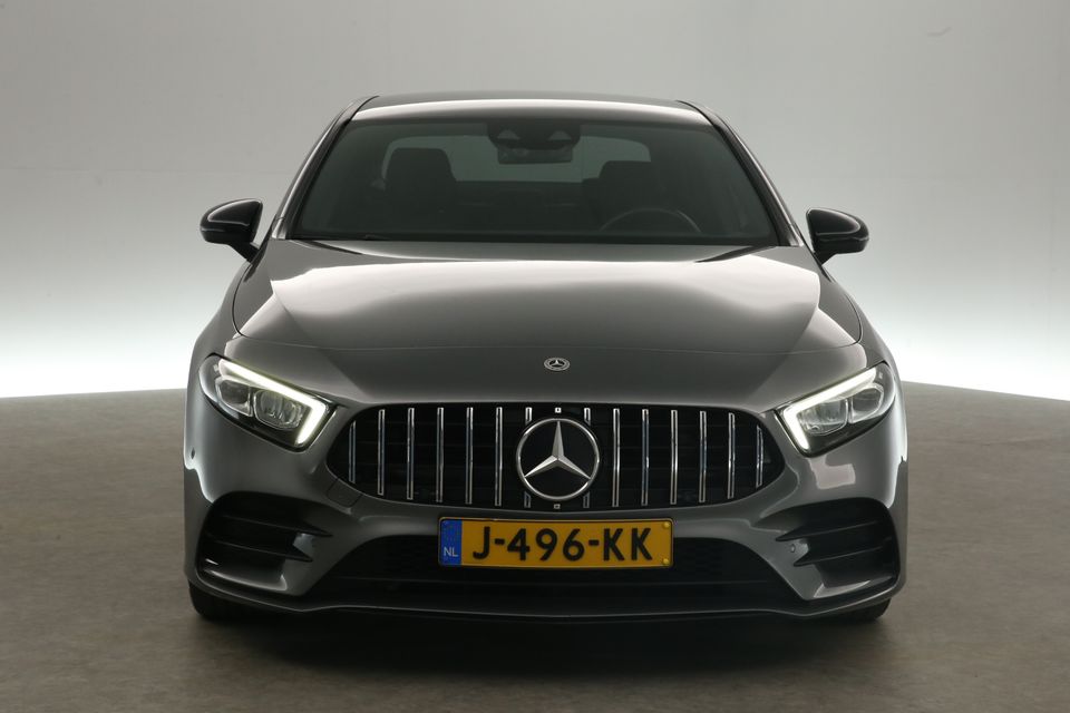 Mercedes-Benz A-Klasse 180 AMG Automaat Sfeerverl. Clima Camera Cruise LED Virtual Navi 18"LMV PDC