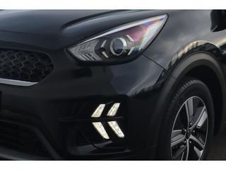 Kia Niro 1.6 GDi Hybrid DynamicLine 140PK Automaat Half Leder Navigatie Camera Adaptive Cruise Lane Assist Clima Carplay Android