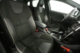 Volvo V40 1.5 T3 R-design | Harman-Kardon | Automaat Pano Clima Camera Cruise LED Virtual PDC Navi 17"LMV