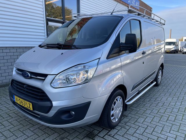 Ford Transit Custom 290 2.0 TDCI L1H1 Trend / vaste prijs rijklaar € 11.950 ex btw / euro 6 diesel / lease vanaf € 219 / airco / cruise / navi / camera / imperial / trekhaak 2350 kg !