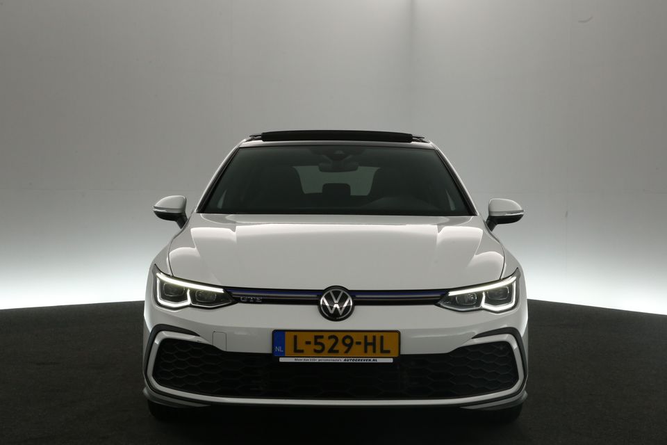 Volkswagen Golf 1.4 GTE 260PK Automaat Pano Sfeerverl. ACC Clima Camera Carplay Virtual LED 18"LMV Navi PDC