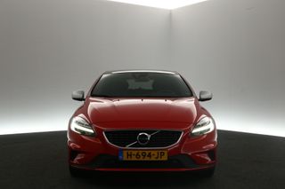 Volvo V40 1.5 T3 R-Design 153PK Automaat Pano-View | Harman-Kardon | Clima Cruise Camera Virtual Memory-Seats Navi 17"LMV LED PDC Trekhaak