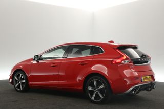 Volvo V40 1.5 T3 R-Design 153PK Automaat Pano-View | Harman-Kardon | Clima Cruise Camera Virtual Memory-Seats Navi 17"LMV LED PDC Trekhaak