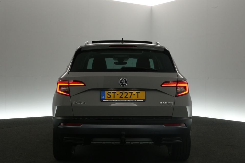 Škoda Karoq 1.5 TSI 150PK Automaat | Canton-Audio | Pano Airco Camera Carplay Cruise LED Sfeer DSG Memory-seats Navi PDC 19"LMV Trekhaak