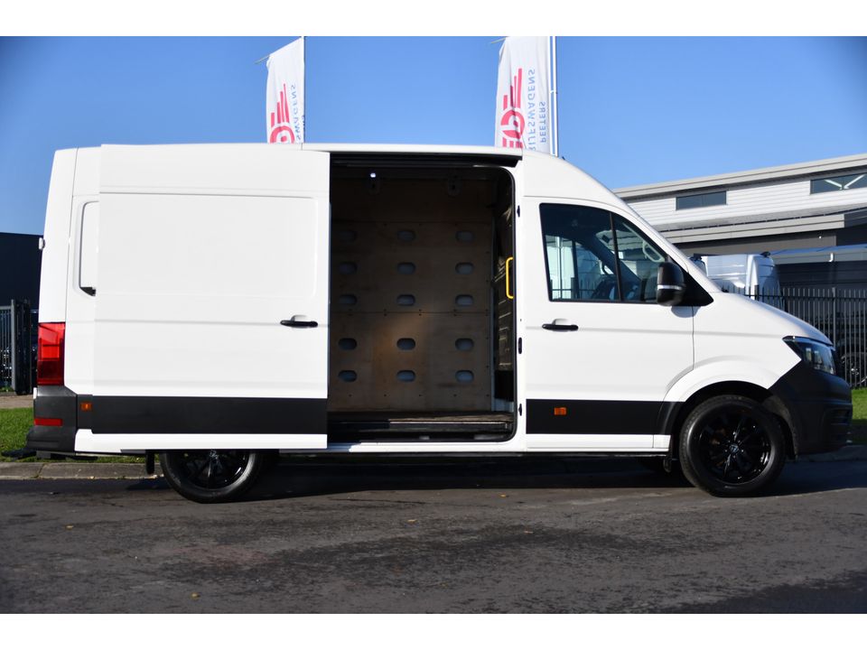 Volkswagen Crafter 35 2.0 TDI L3H3 PB Edition Camera, Cruise, Automaat, 177PK, Carplay, Multimedia,  Trekhaak, UNIEK!