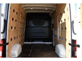 Volkswagen Crafter 35 2.0 TDI L3H3 PB Edition Camera, Cruise, Automaat, 177PK, Carplay, Multimedia,  Trekhaak, UNIEK!