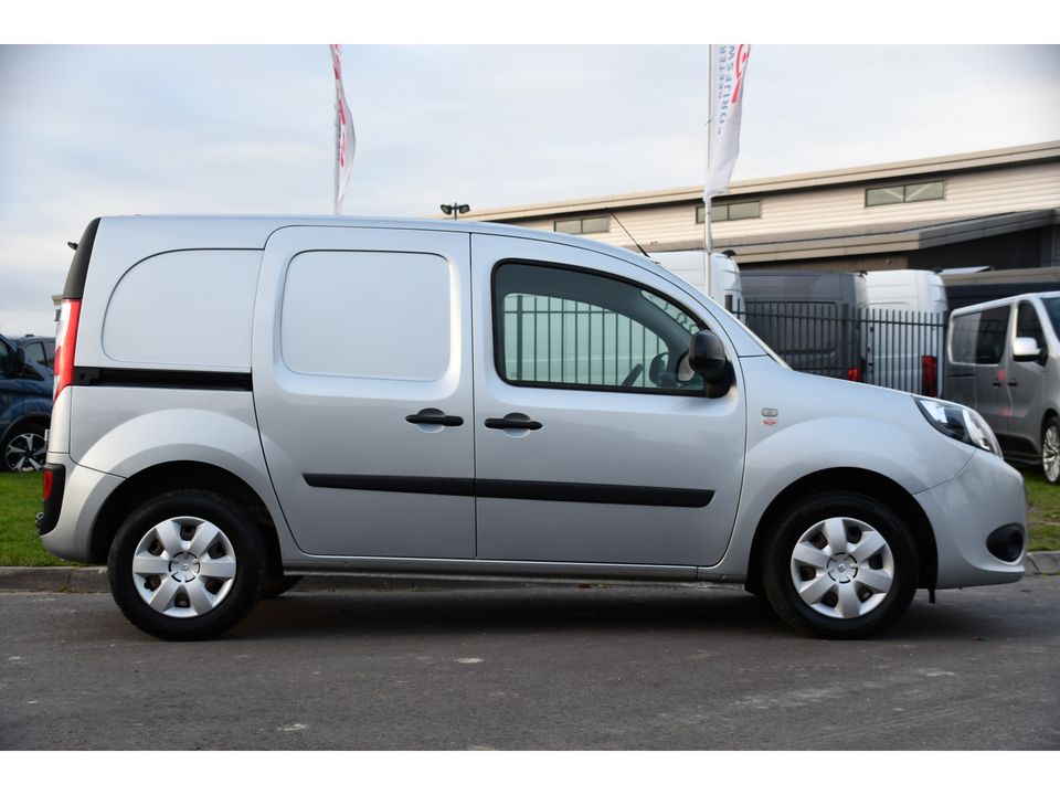 Renault Kangoo 1.5 Blue dCi 95 Work Edition Cruise, Sensoren, Radio, Airco, Trekhaak, 95PK, Uniek!