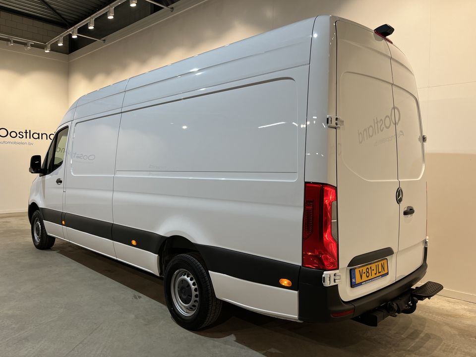 Mercedes-Benz Sprinter 317 CDI L3H2 RWD / Euro 6 / MBUX / Airco / Cruise Control / Camera / CarPlay / Trekhaak / 3-Zits / 8.000 KM !!