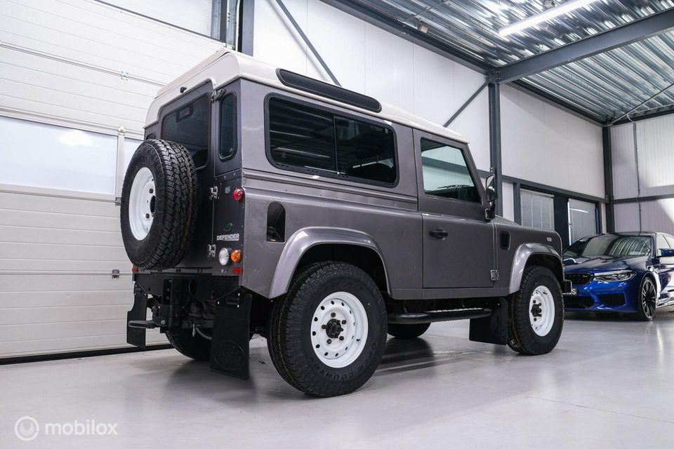 Land Rover Defender 2.4 TD HT 90" XTech | youngtimer | a-z onderhouden | origineel |