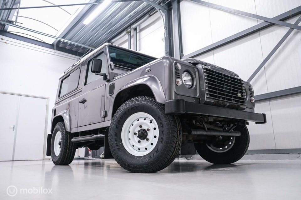 Land Rover Defender 2.4 TD HT 90" XTech | youngtimer | a-z onderhouden | origineel |