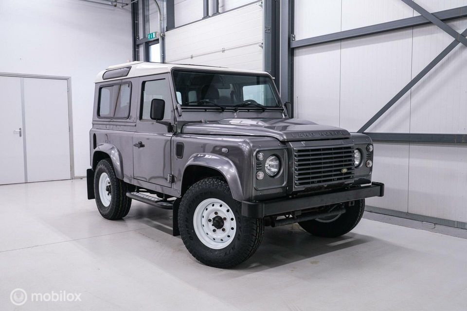 Land Rover Defender 2.4 TD HT 90" XTech | youngtimer | a-z onderhouden | origineel |