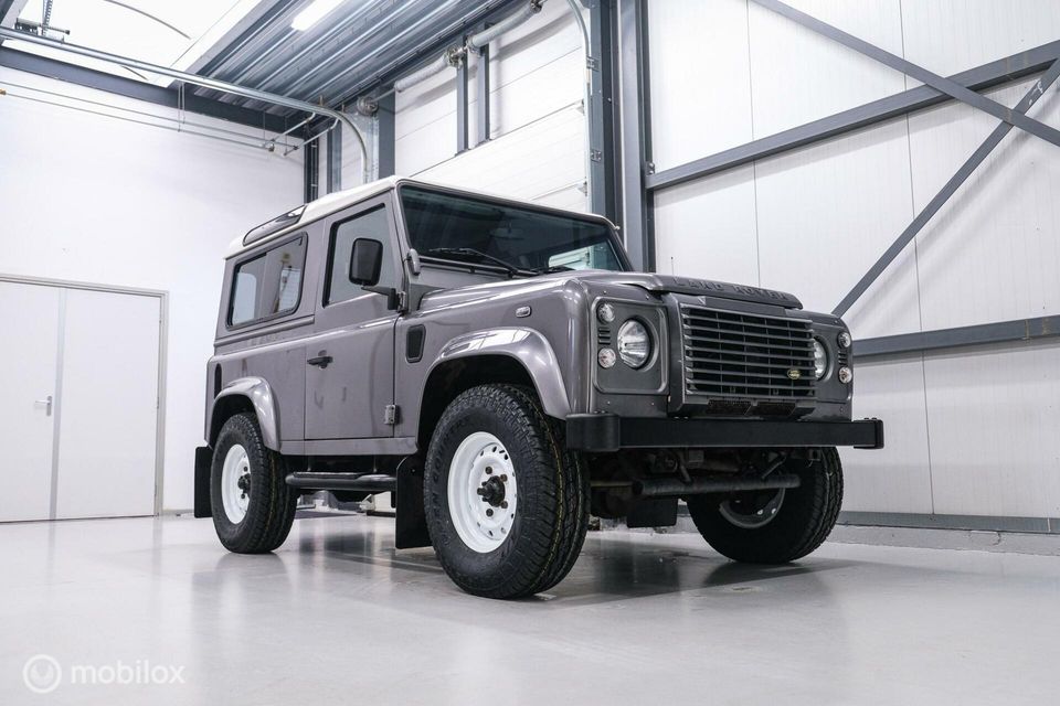 Land Rover Defender 2.4 TD HT 90" XTech | youngtimer | a-z onderhouden | origineel |