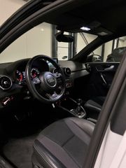 Audi A1 Sportback 1.0 TFSI S-line Automaat Navi stoelverw.