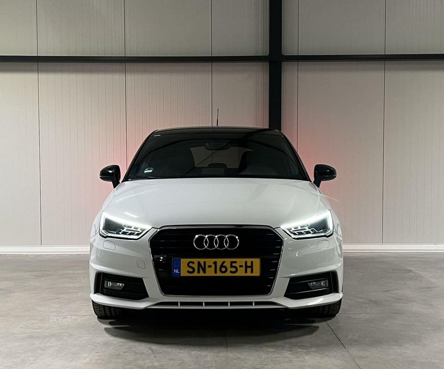 Audi A1 Sportback 1.0 TFSI S-line Automaat Navi stoelverw.