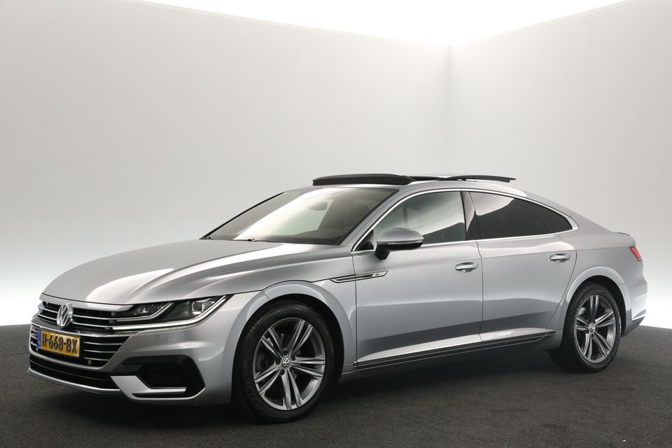 Volkswagen Arteon 1.5 TSI R-line 150PK Automaat Pano Sfeerverl. ACC Clima Carplay PDC Navi LED 18"LMV