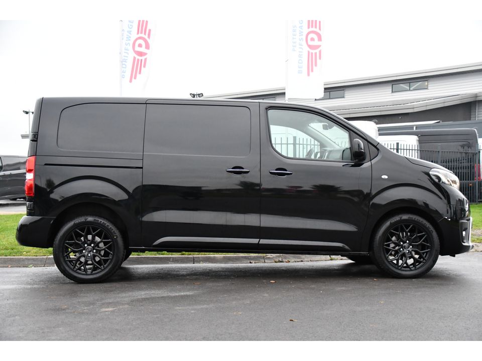 Toyota ProAce Worker 2.0 Black Edition Cruise, Sesnoren, Carplay, 122PK, Keyless, Clima, NAVI, UNIEK!