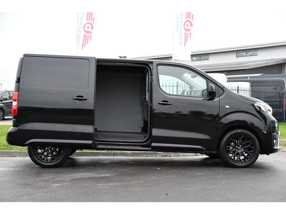 Toyota ProAce Worker 2.0 Black Edition Cruise, Sesnoren, Carplay, 122PK, Keyless, Clima, NAVI, UNIEK!