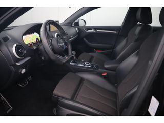 Audi A3 Sportback 30 TFSI Sport S Line Edition Automaat Black Optic Virtual Cockpit Half Leder Stoelverwarming 18 inch Navigatie Carplay Android Clima Cruise Parkeersensor