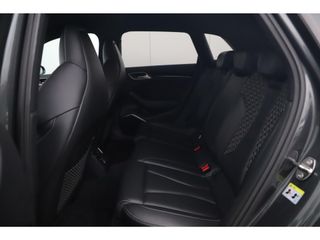 Audi RS3 Sportback 2.5 TFSI RS 3 quattro 400PK Automaat Black Optic Virtual RS Sportstoelen RS Sport Uitlaat Bang and Olufsen LED Matrix 19 inch LMV Navigatie Clima Stoelverwarming Cruise Parkeersensors Keyless Entry Carbon Inleg