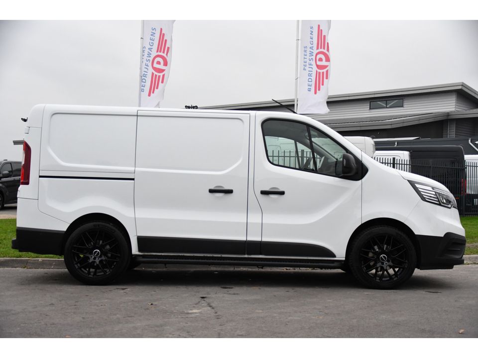 Renault Trafic 2.0 dCi T29 L1H1 PB Edition Camera, Cruise, Carplay, LED, Sensoren, Trekhaak, Multimedia, UNIEK!