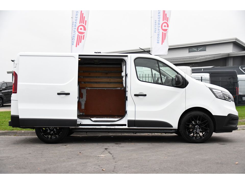 Renault Trafic 2.0 dCi T29 L1H1 PB Edition Camera, Cruise, Carplay, LED, Sensoren, Trekhaak, Multimedia, UNIEK!