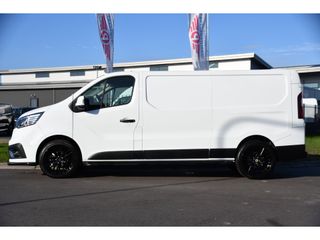 Renault Trafic 2.0 dCi 150 T30 L2H1 Black & White Edition Camera, Cruise, Automaat, Sensoren, Carplay, Multimedia, 150PK,  UNIEK!