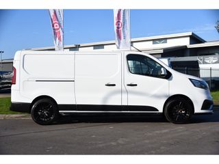 Renault Trafic 2.0 dCi 150 T30 L2H1 Black & White Edition Camera, Cruise, Automaat, Sensoren, Carplay, Multimedia, 150PK,  UNIEK!