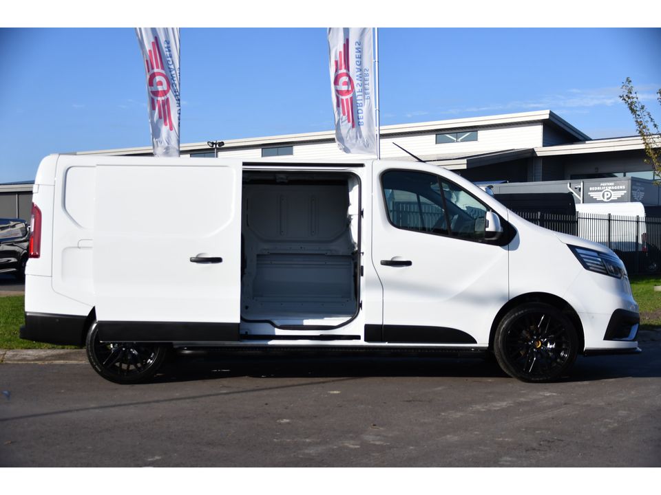 Renault Trafic 2.0 dCi 150 T30 L2H1 Black & White Edition Camera, Cruise, Automaat, Sensoren, Carplay, Multimedia, 150PK,  UNIEK!