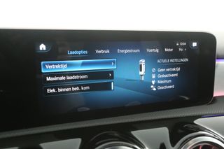 Mercedes-Benz A-Klasse 250e AMG 262PK Automaat Pano Sfeer Clima Cruise Camera Virtual Navi 18"LMV LED PDC