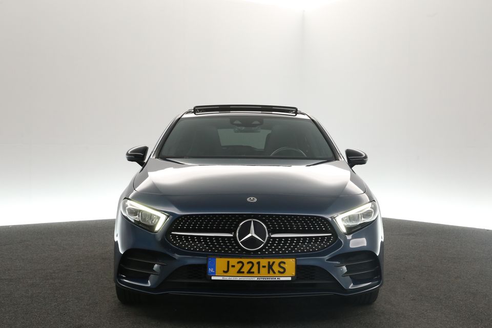 Mercedes-Benz A-Klasse 250e AMG 262PK Automaat Pano Sfeer Clima Cruise Camera Virtual Navi 18"LMV LED PDC