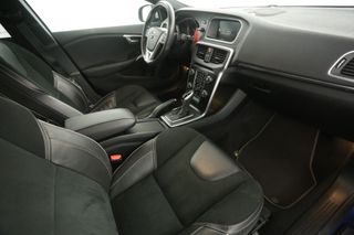 Volvo V40 1.5 T3 | R-design 153PK Automaat Pano-View Clima Camera Cruise PDC Navi LED 17"LMV