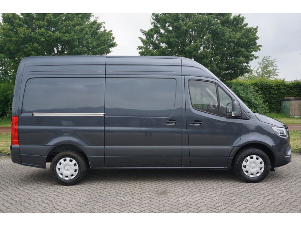 Mercedes-Benz Sprinter 317CDI Pro L2H2 10.25" Mbux Navi, Cam, 3.5T Trekhaak, LED 2x schuifdeur!! NR. R890*