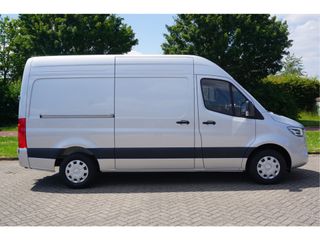 Mercedes-Benz Sprinter 317CDI Pro L2H2 10.25" Mbux Navi, Cam, 3.5T Trekhaak, LED 2x schuifdeur!! NR. R117**