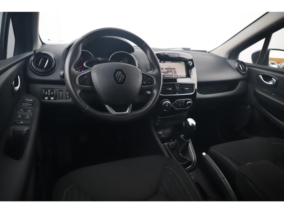 Renault Clio Estate 0.9 TCe Limited Trekhaak Keyless Navigatie Carplay Android Bluetooth Camera Clima Cruise Parkeersensor 16 inch LMV