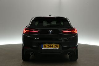 BMW X2 sDrive20i M-Sport 192PK Automaat Sfeerverl. Camera Clima LED 19"LMV Navi PDC Leder Stoelverwarming